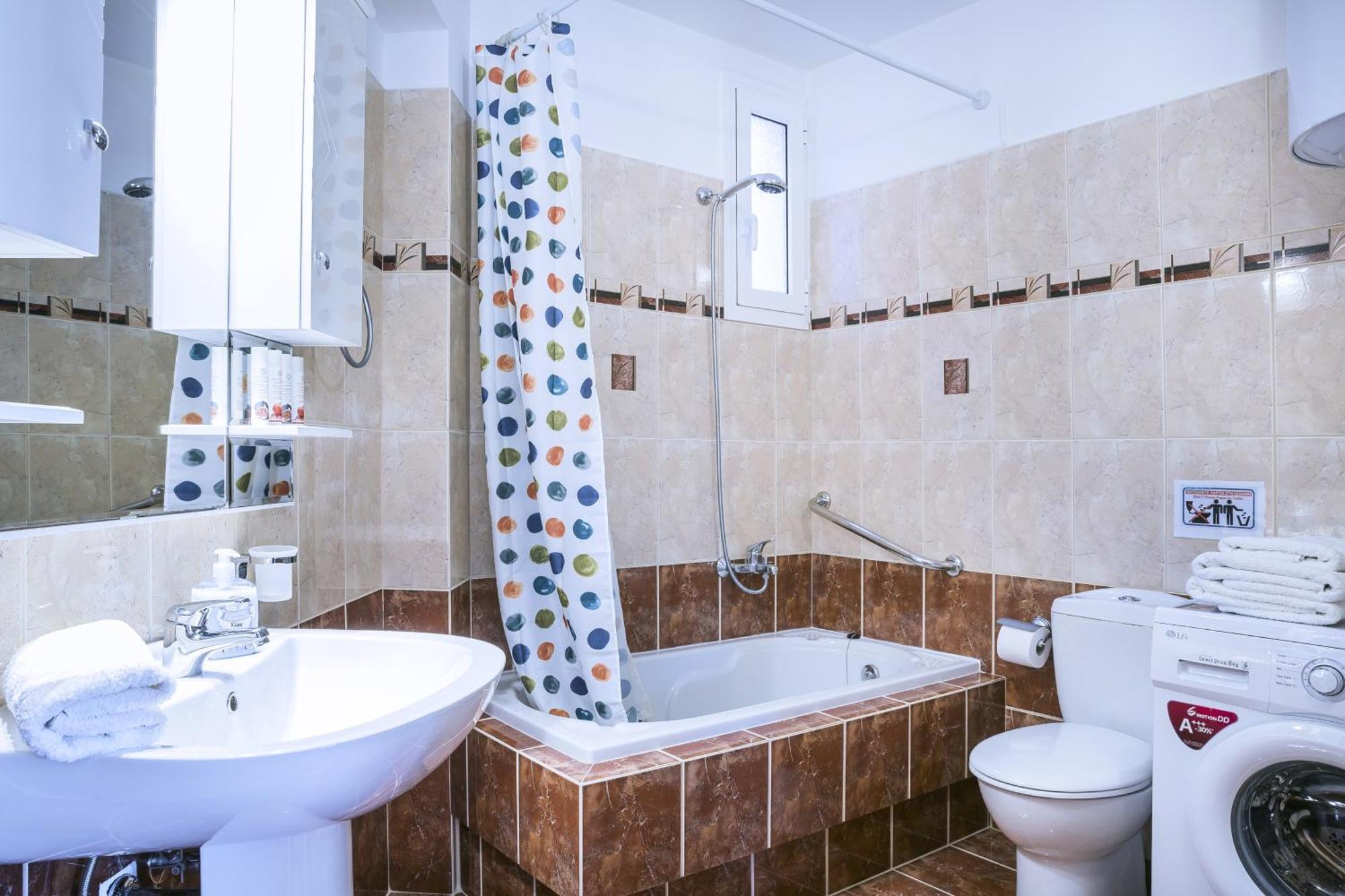 Blue Lagoon Luxury B2 *